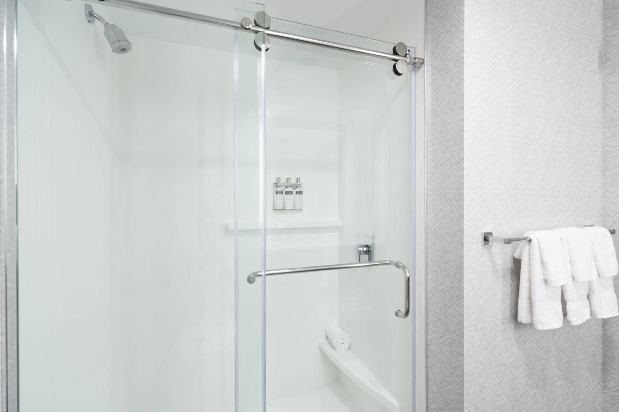 Fairfield Inn & Suites By Marriott Boston Logan Airport/Челси Экстерьер фото