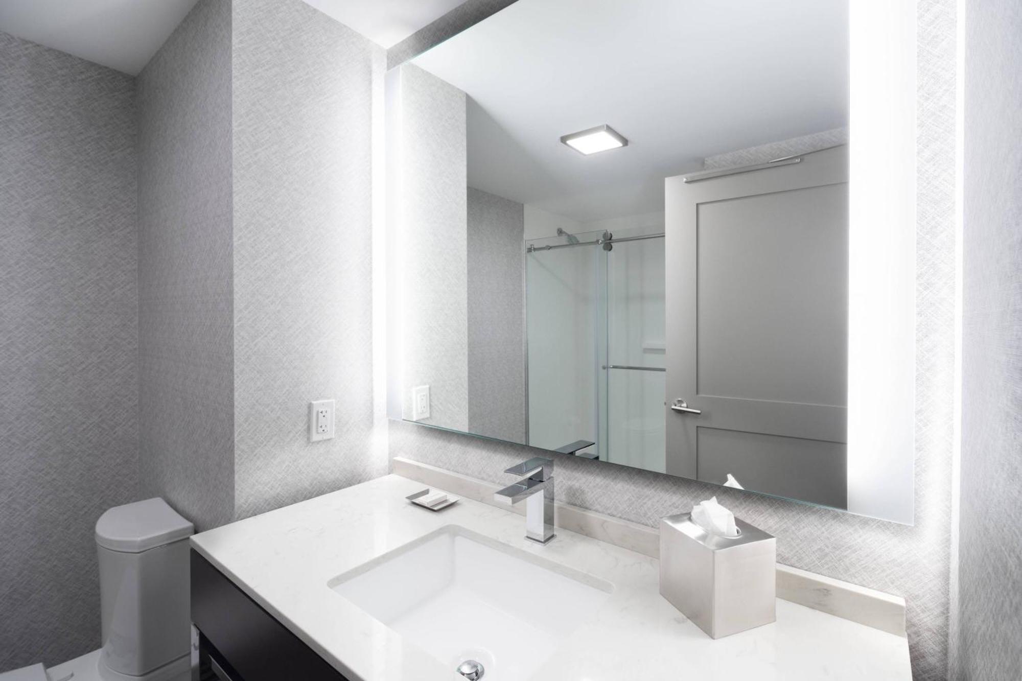 Fairfield Inn & Suites By Marriott Boston Logan Airport/Челси Экстерьер фото